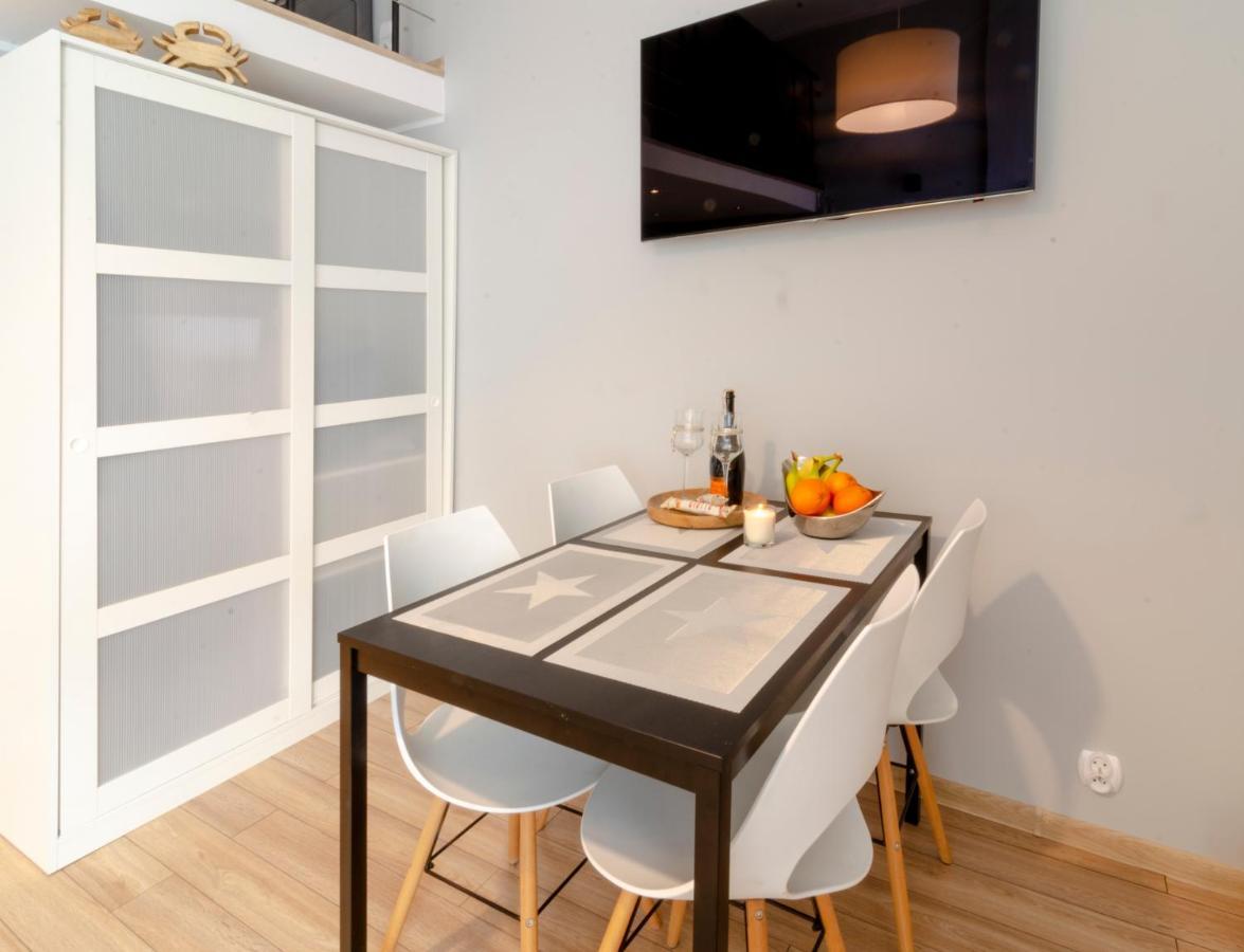 Holiday Home Loft Z Antresola I Balkonem Przy Plazy 米兹多洛杰 外观 照片