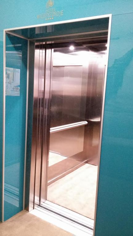 Holiday Home Loft Z Antresola I Balkonem Przy Plazy 米兹多洛杰 外观 照片